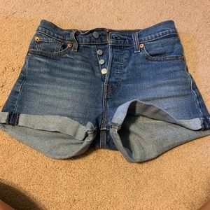 Levi wedgie fit shorts